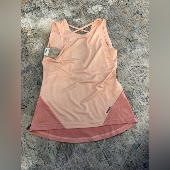 Pearl Izumi Light Pink Tank Top Size BNWT SIZE S - Picture 2 of 3